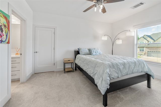 5900 SW Dryden Road, Bentonville, AR 72713