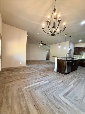 732 Fuller Avenue, Cleburne, TX 76031