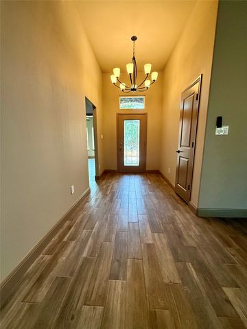 732 Fuller Avenue, Cleburne, TX 76031