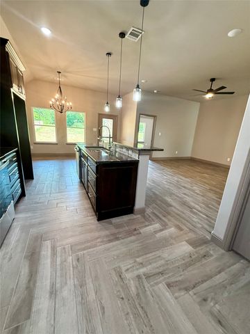 732 Fuller Avenue, Cleburne, TX 76031