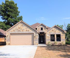 732 Fuller Avenue, Cleburne, TX 76031