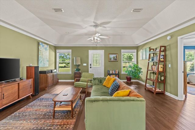6214 Cottonwood Rd, Dothan, AL 36301