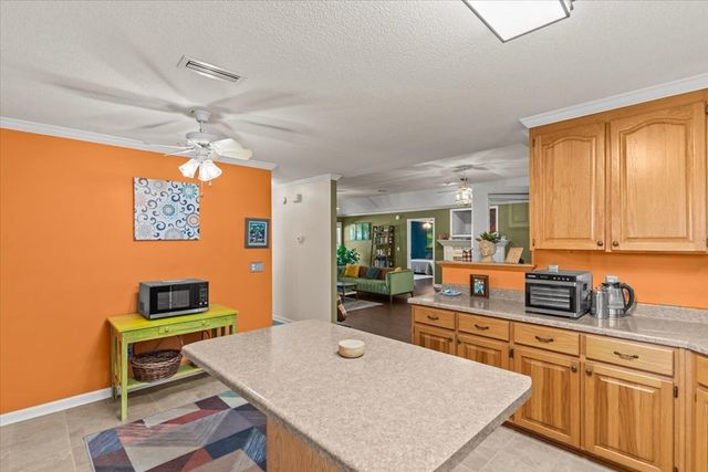 6214 Cottonwood Rd, Dothan, AL 36301