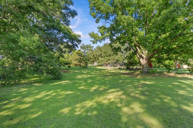 6214 Cottonwood Rd, Dothan, AL 36301