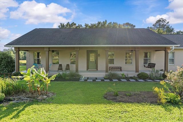 6214 Cottonwood Rd, Dothan, AL 36301