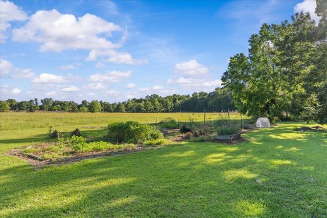 6214 Cottonwood Rd, Dothan, AL 36301