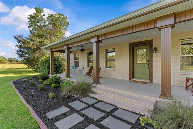 6214 Cottonwood Rd, Dothan, AL 36301