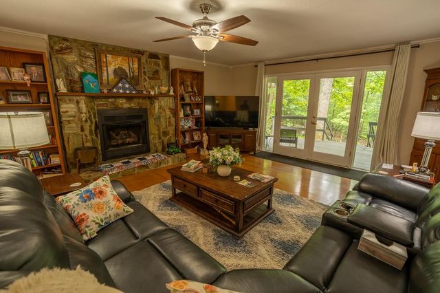 48 Puma Lane, Murphy, NC 28906