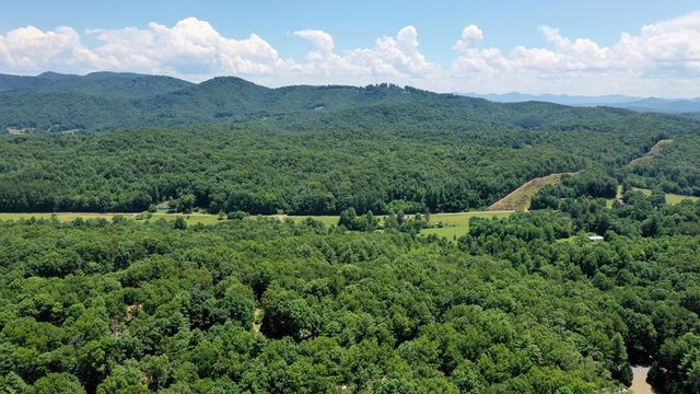 48 Puma Lane, Murphy, NC 28906