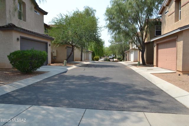 5785 E Bellow Lane, Tucson, AZ 85712