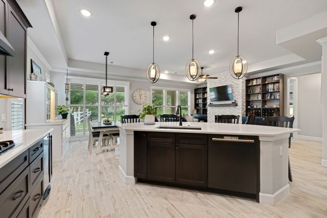 9812 Stonefield Way, Denton, TX 76207