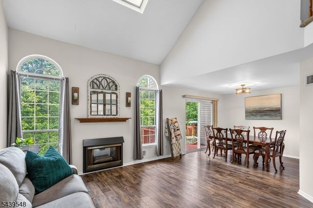 160 Aster Ct, Readington Twp., NJ 08889