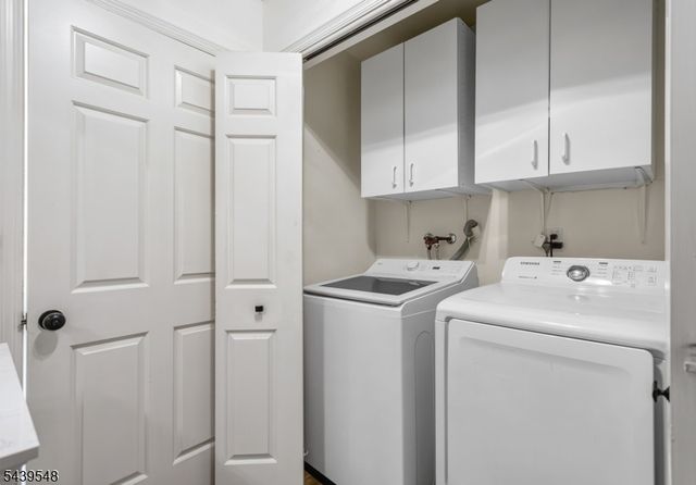 160 Aster Ct, Readington Twp., NJ 08889