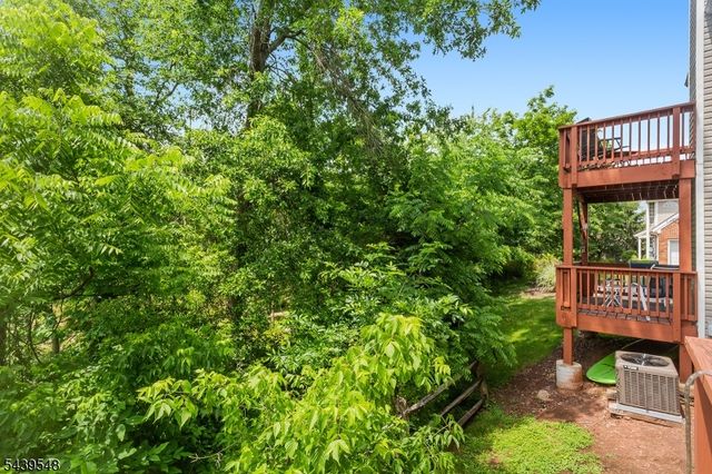 160 Aster Ct, Readington Twp., NJ 08889