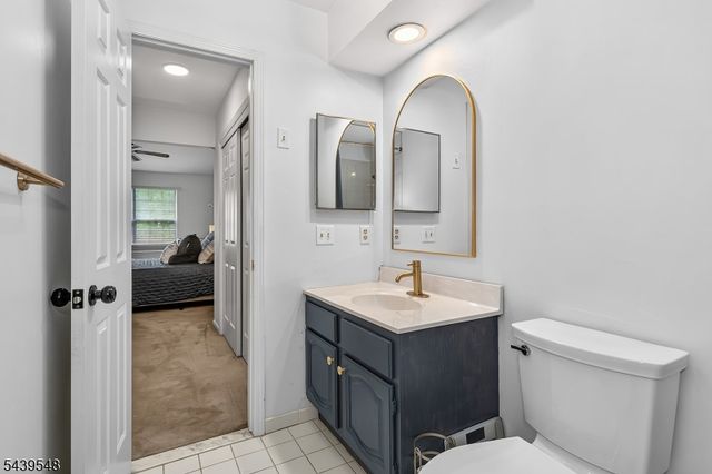 160 Aster Ct, Readington Twp., NJ 08889