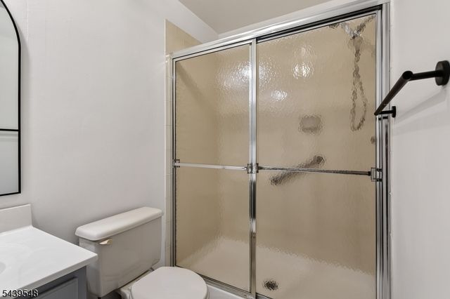 160 Aster Ct, Readington Twp., NJ 08889