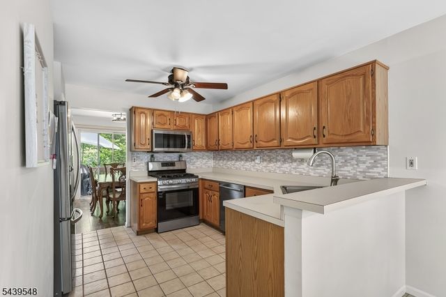 160 Aster Ct, Readington Twp., NJ 08889