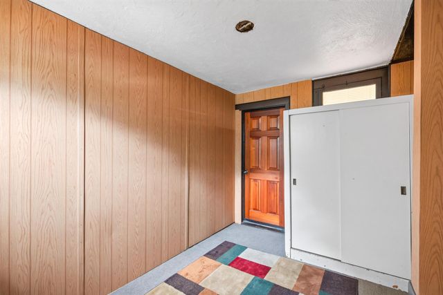 2425 11th Avenue S, Minneapolis, MN 55404
