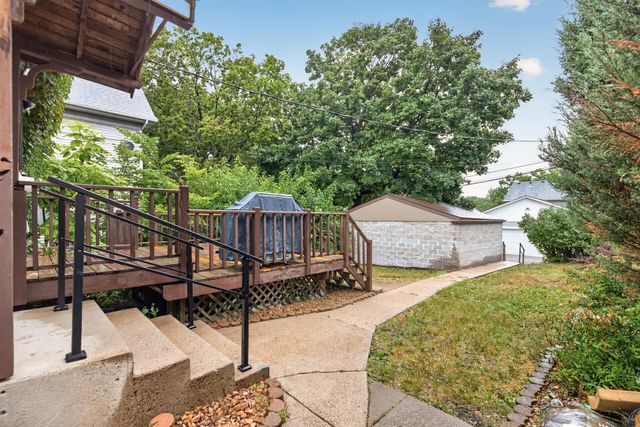 2425 11th Avenue S, Minneapolis, MN 55404