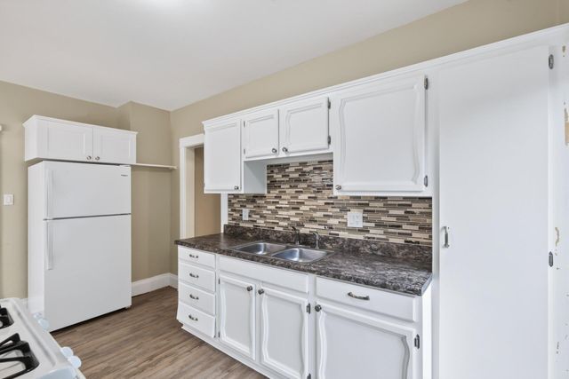 2425 11th Avenue S, Minneapolis, MN 55404
