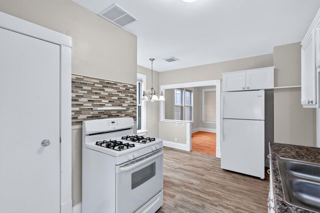 2425 11th Avenue S, Minneapolis, MN 55404