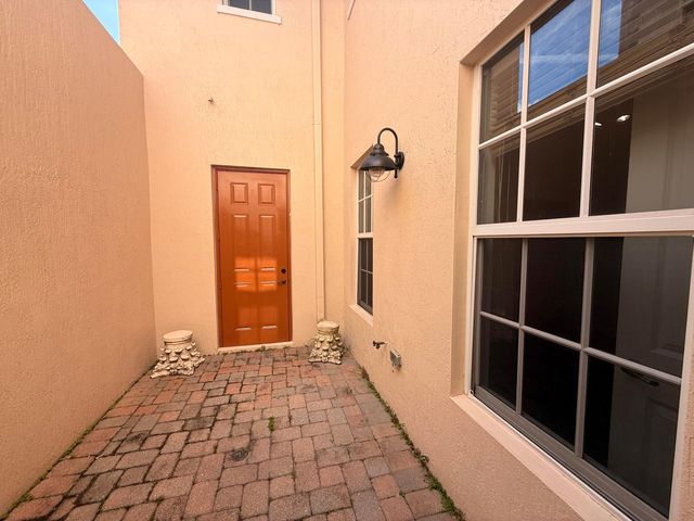 8309 NW 8th Way, Boca Raton, FL 33487
