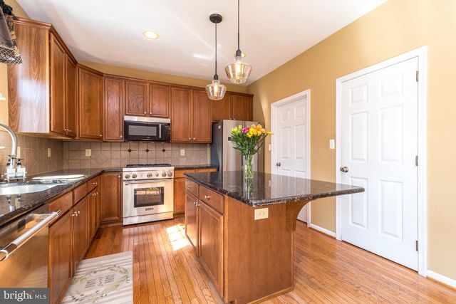 21 CASSANDRA DR, Perkasie, PA 18944