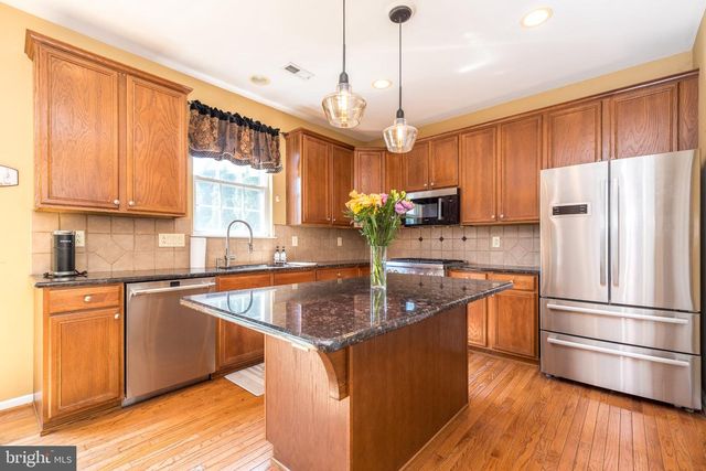 21 CASSANDRA DR, Perkasie, PA 18944
