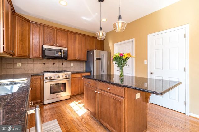 21 CASSANDRA DR, Perkasie, PA 18944