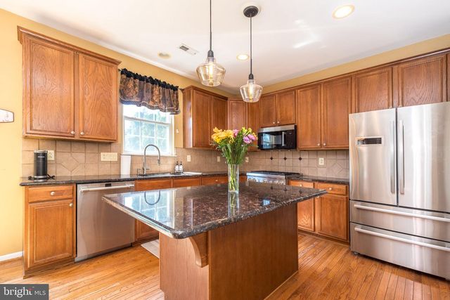21 CASSANDRA DR, Perkasie, PA 18944