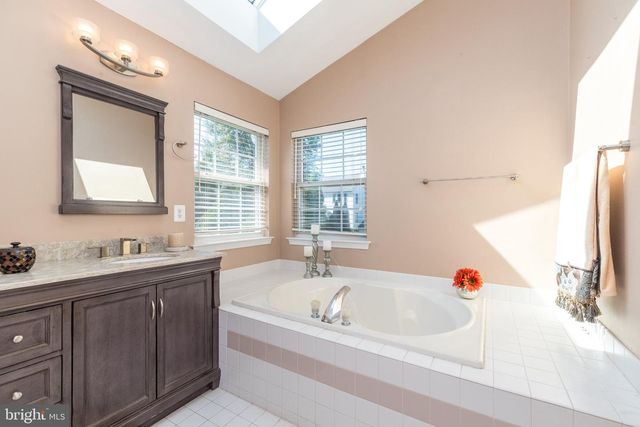 21 CASSANDRA DR, Perkasie, PA 18944