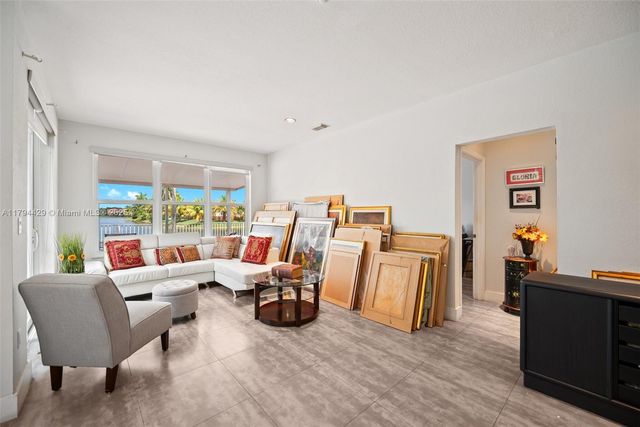 7045 SW 161 PL, Miami, FL 33193