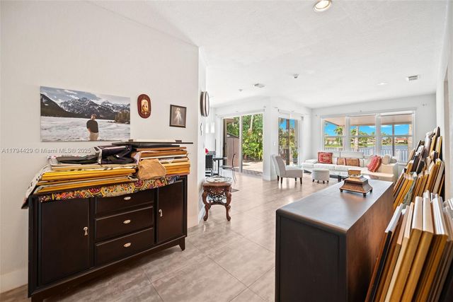 7045 SW 161 PL, Miami, FL 33193