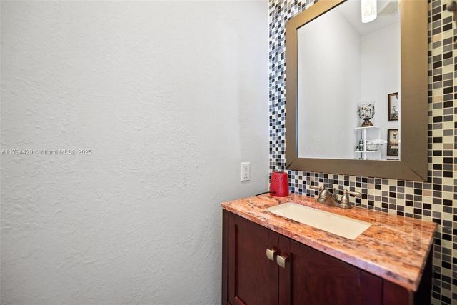7045 SW 161 PL, Miami, FL 33193