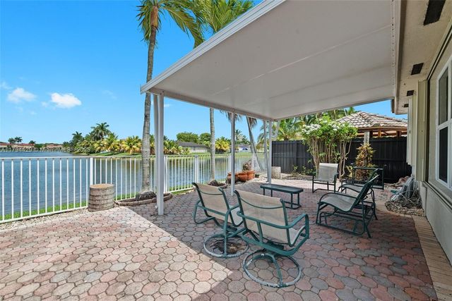 7045 SW 161 PL, Miami, FL 33193