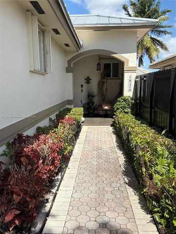 7045 SW 161 PL, Miami, FL 33193