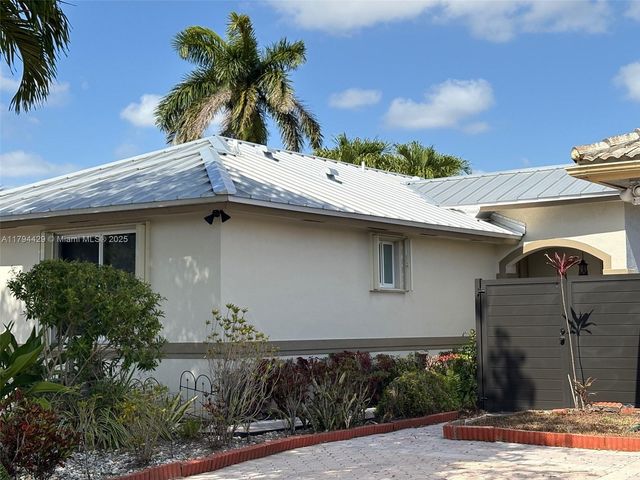 7045 SW 161 PL, Miami, FL 33193