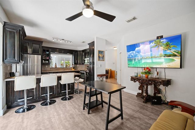 7045 SW 161 PL, Miami, FL 33193