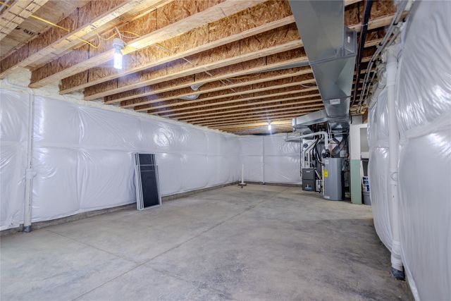 1258 S 92nd Street, West Des Moines, IA 50266