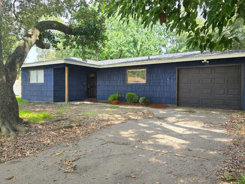 545 Gardenia Avenue, Orange, TX 77630