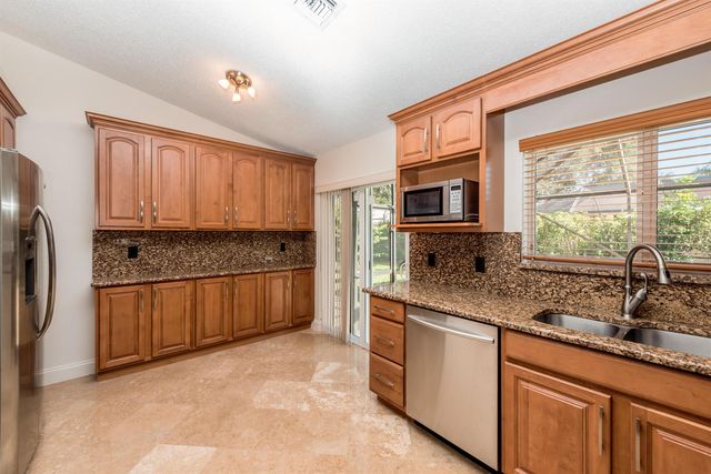 5514 NW 41st Terrace, Coconut Creek, FL 33073