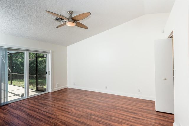 5514 NW 41st Terrace, Coconut Creek, FL 33073