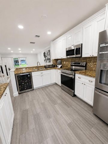 754 NW 208TH Drive 754, Pembroke Pines, FL 33029