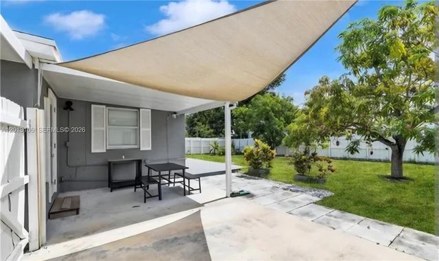 4720 NE 14th Ave, Pompano Beach, FL 33064