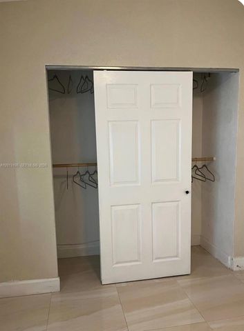 4720 NE 14th Ave, Pompano Beach, FL 33064