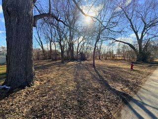 127 Lakewood Avenue, Crystal Lake, IL 60014