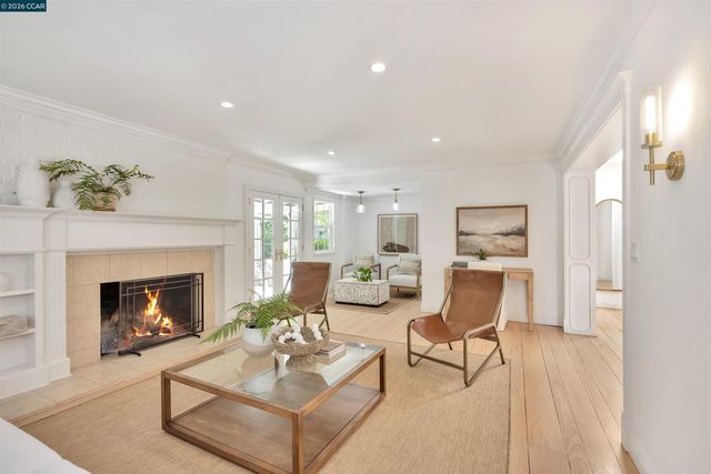 3553 Via Los Colorados, Lafayette, CA 94549