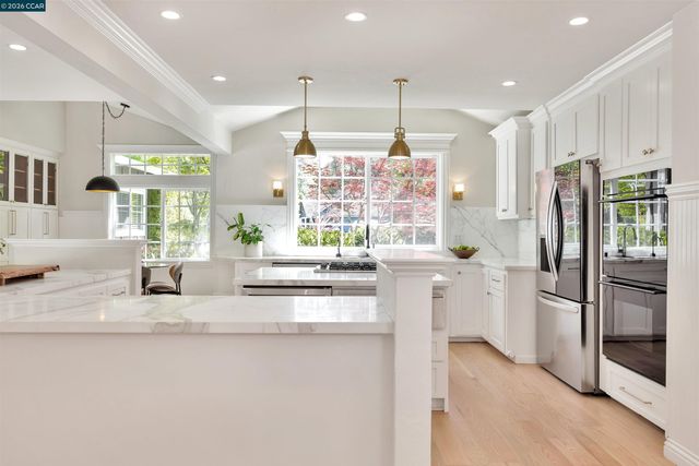 3553 Via Los Colorados, Lafayette, CA 94549