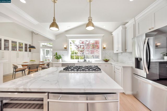 3553 Via Los Colorados, Lafayette, CA 94549