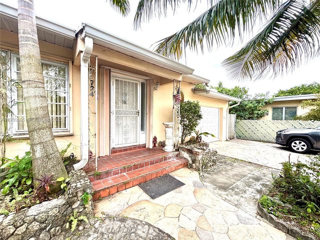 724 Moffett St F, Hallandale Beach, FL 33009